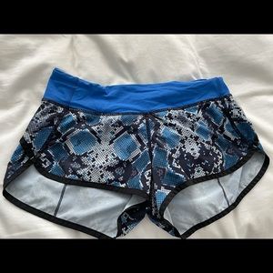 Lululemon Speed run shorts 2.5 inseam size 4